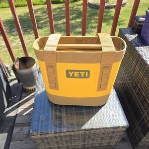 YETI Camino 20 Alpine Yellow Carryall Tote